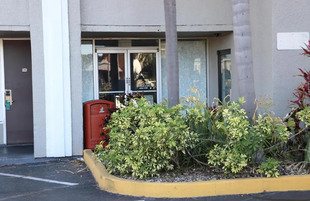 Howard Johnson By Wyndham Orlando-International Drive-1
