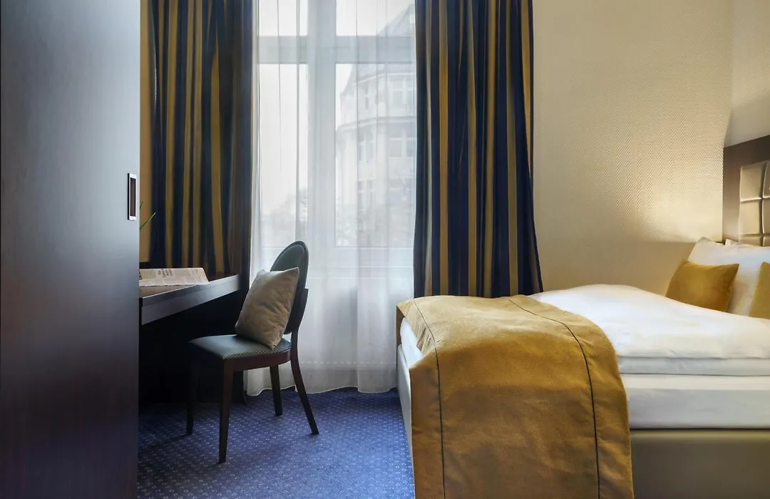 Hotel Continental Hamburg Hauptbahnhof-1