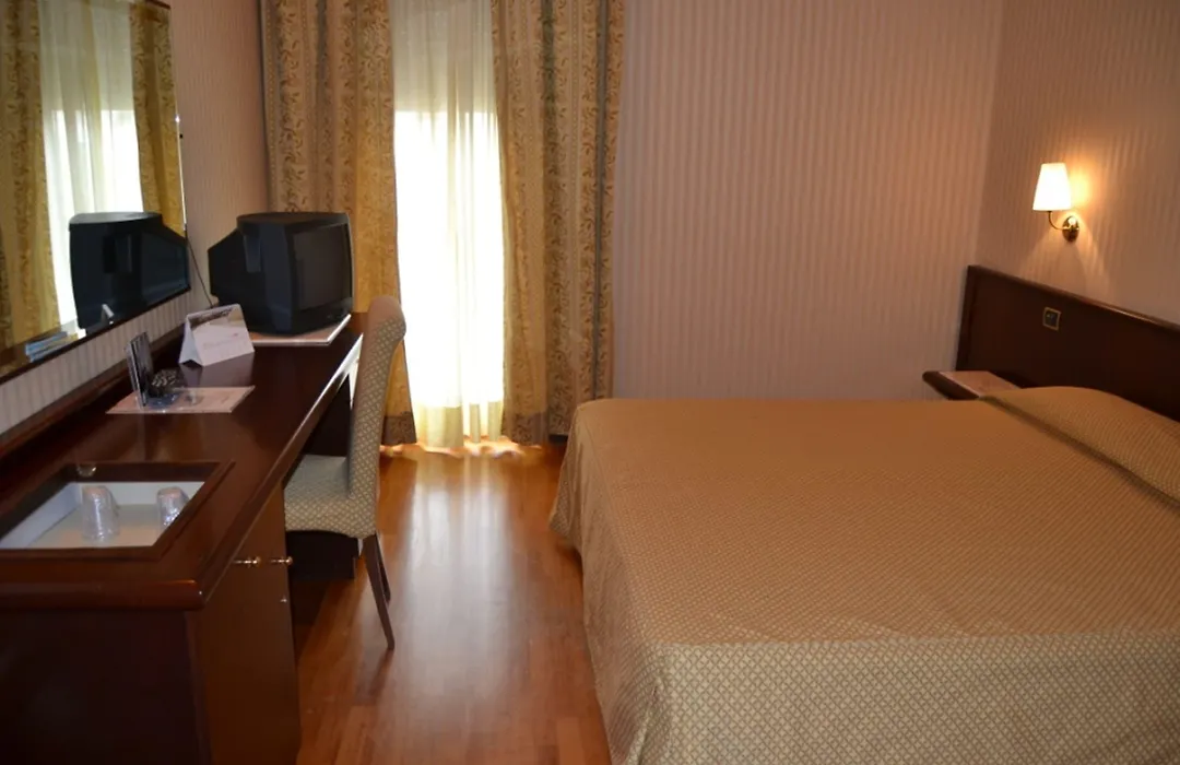 Palace Hotel-1