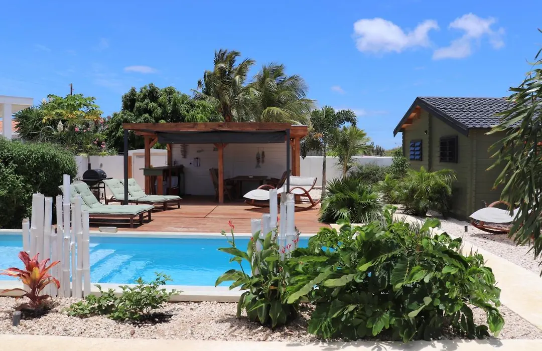 Woodz Bonaire-1