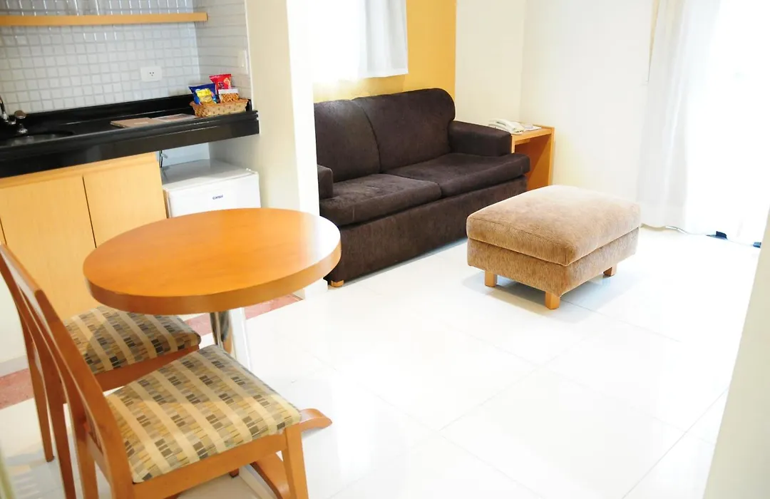 Brasília Santana Gold Flat-1