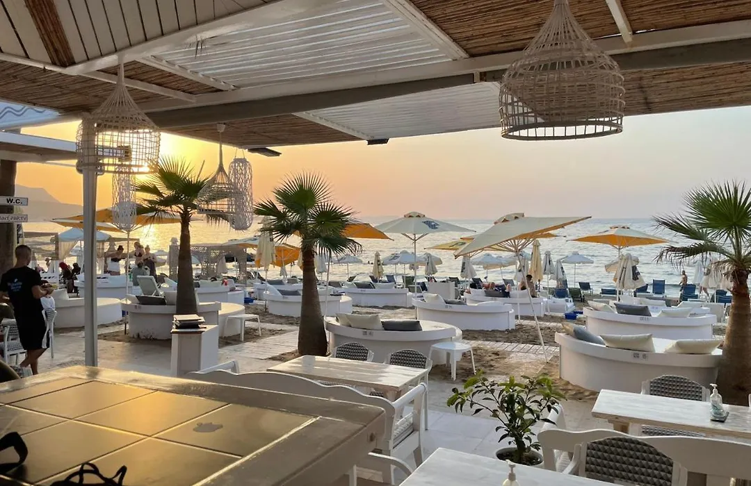 Pleasure Beach Hotel-1