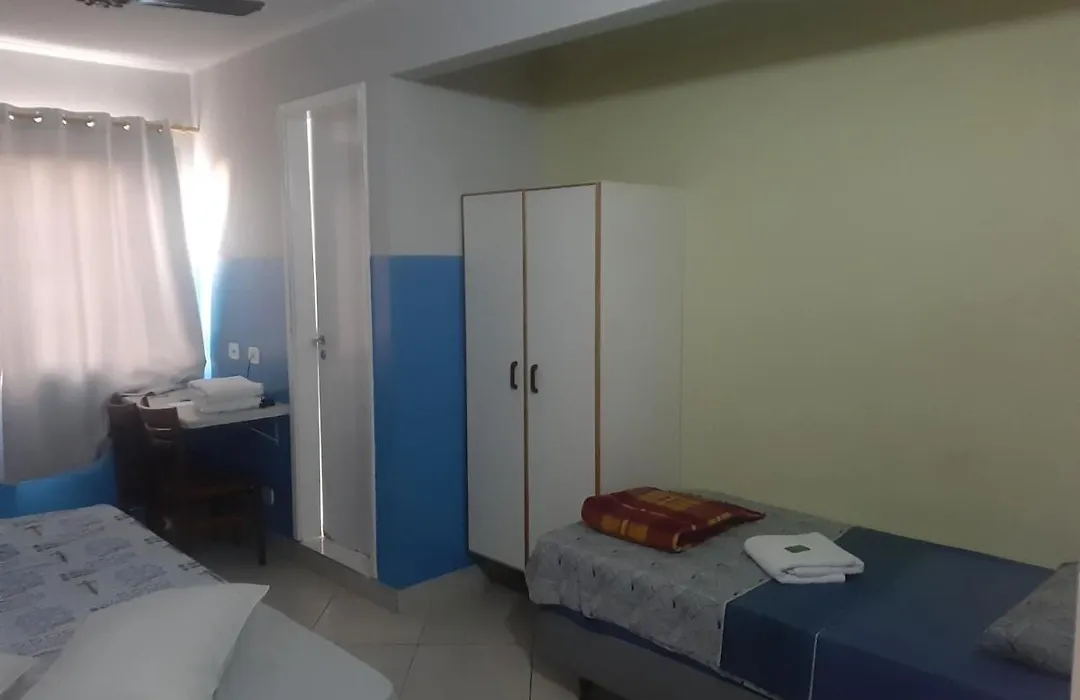 Central Plaza Flat-1
