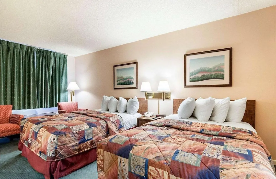 Rodeway Inn-1