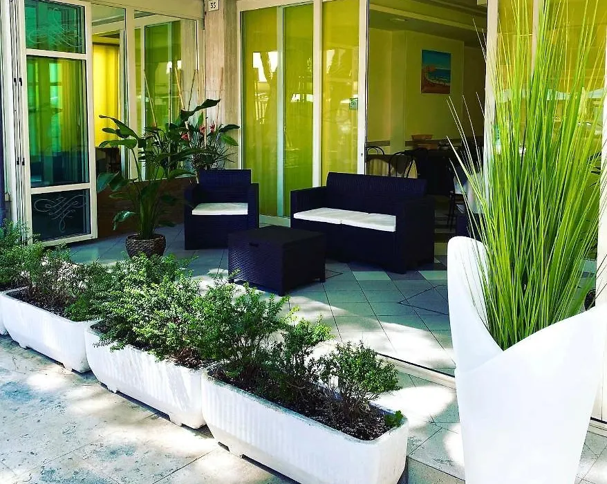 Hla Fenice-1