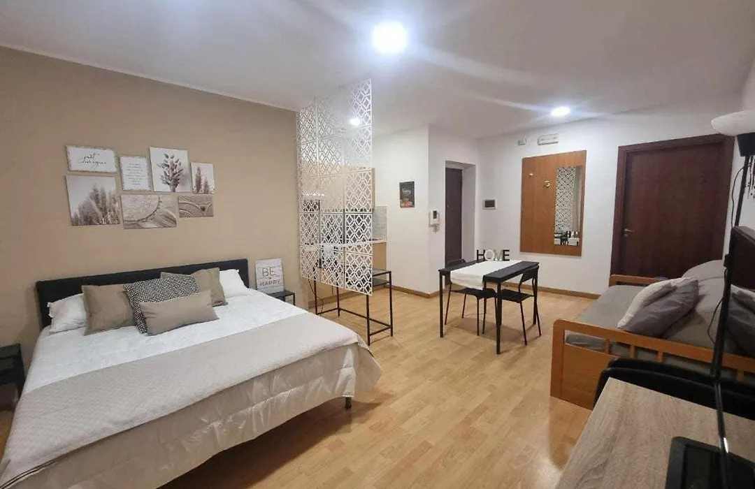Laura Home-1