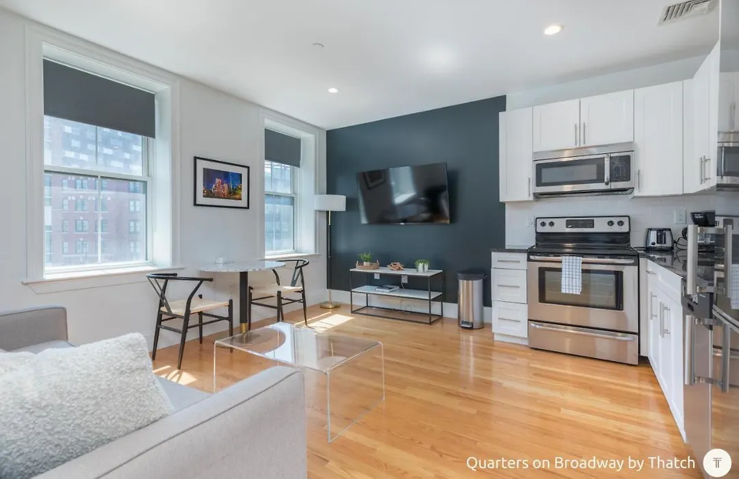 West Broadway Quarters By Thatch-1