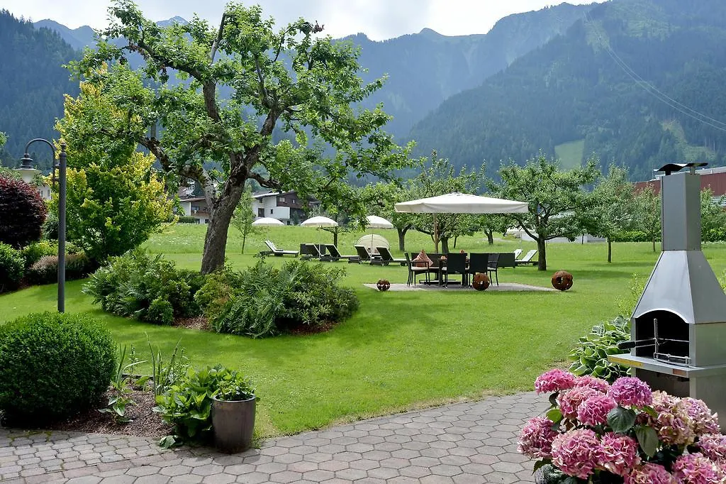 Apparthotel Ederfeld-1