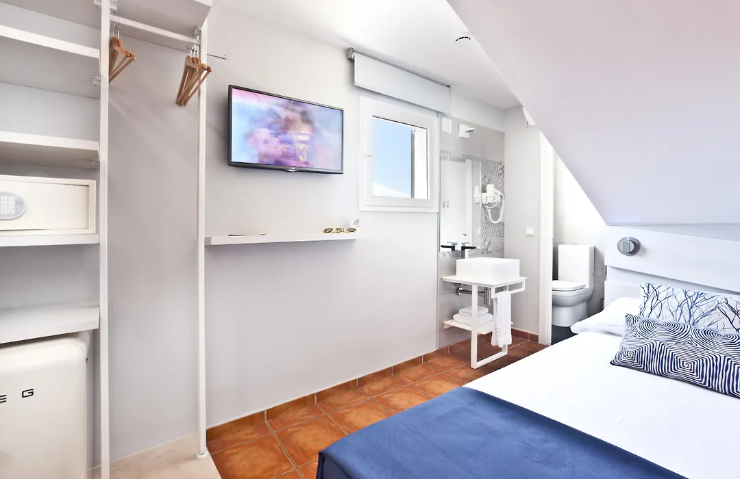 Ryans La Marina (Adults Only)-1