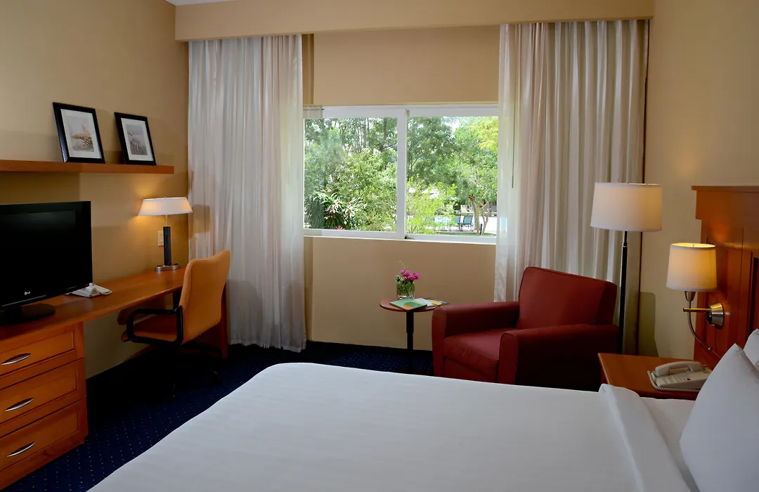 Courtyard By Marriott Cancun Airport-1