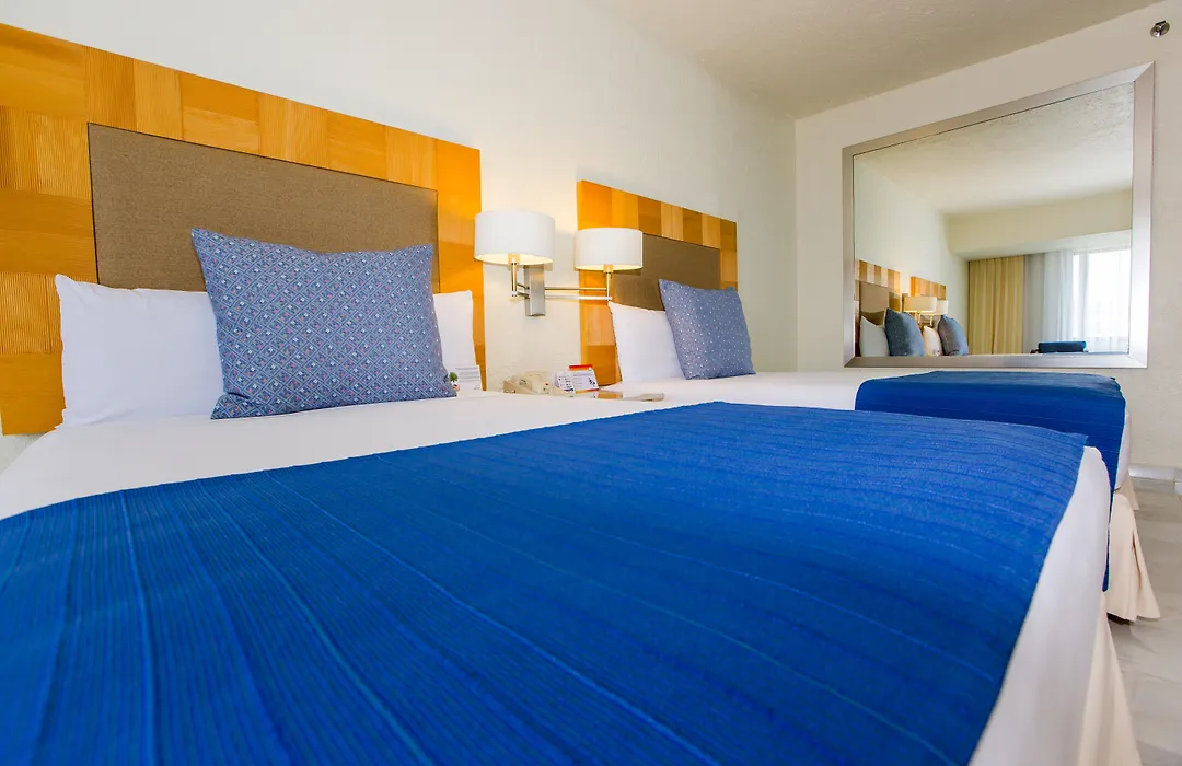 Park Royal Beach Cancun-1
