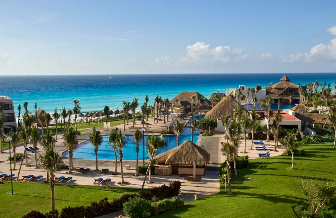Oasis Cancun Lite-1