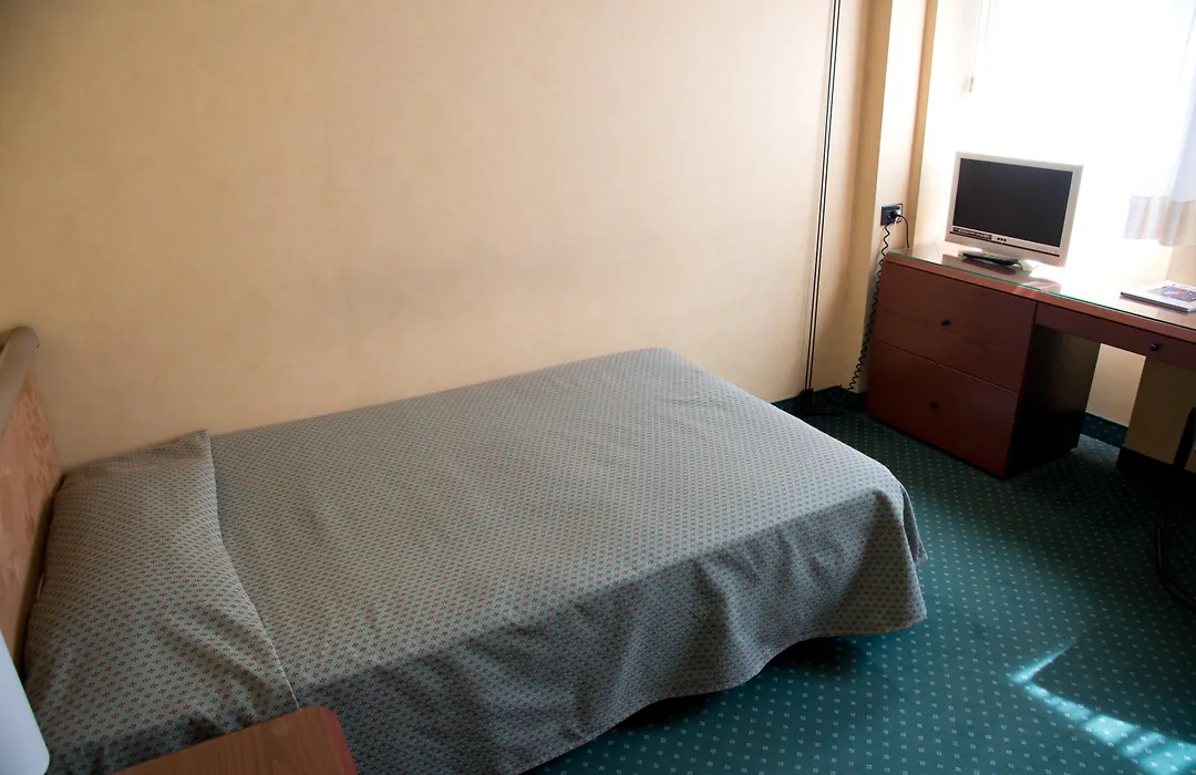 Hotel Boston-1
