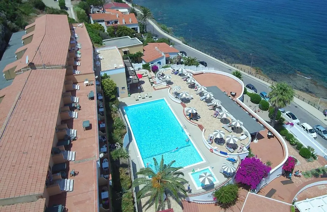 Lh Pedraladda Resort-1