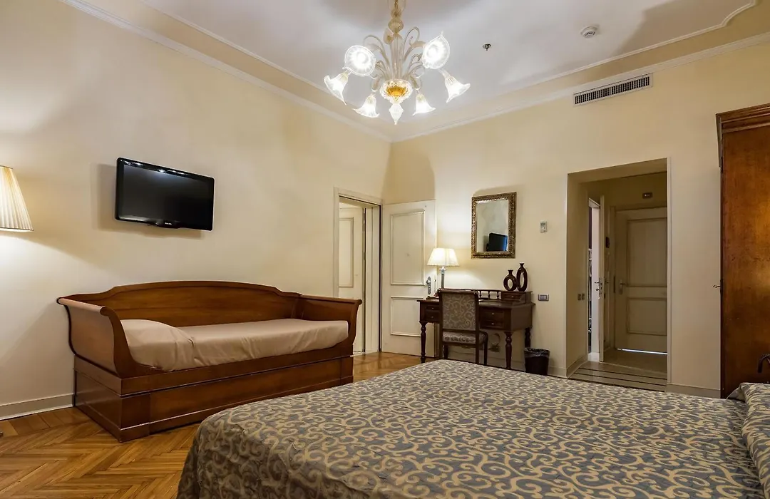 Hotel Dell'Opera-1