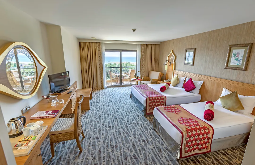 Royal Dragon Hotel-1