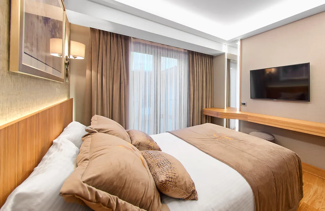 Lady Diana Hotel-1