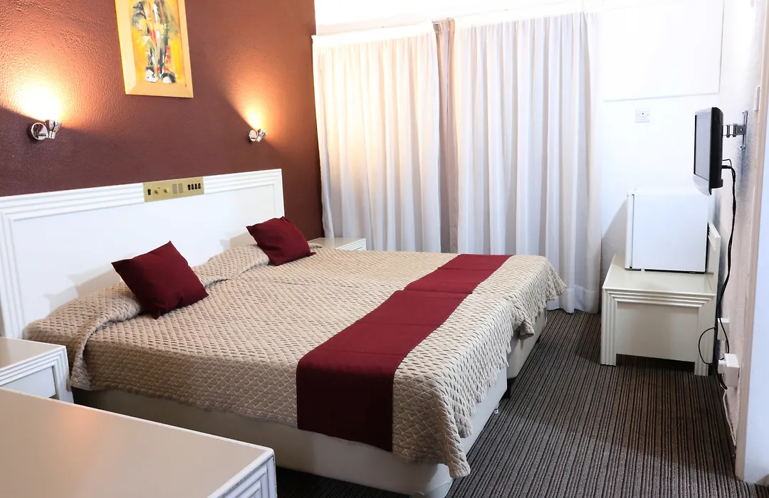 King'S Hotel-1