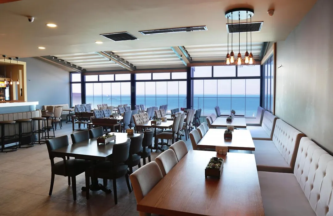 Pasaport Pier Hotel-1