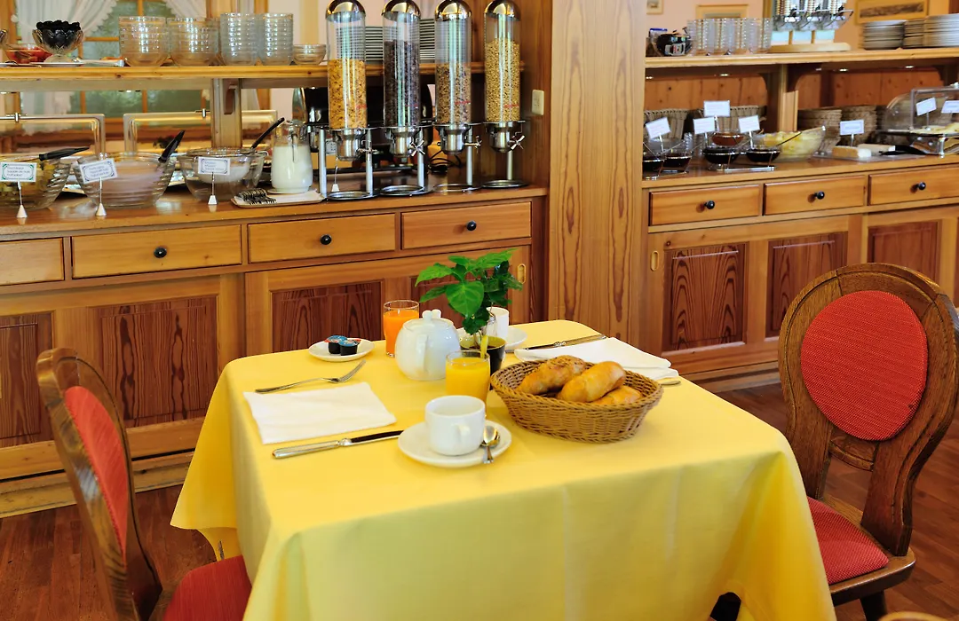 Hotel Simi-1
