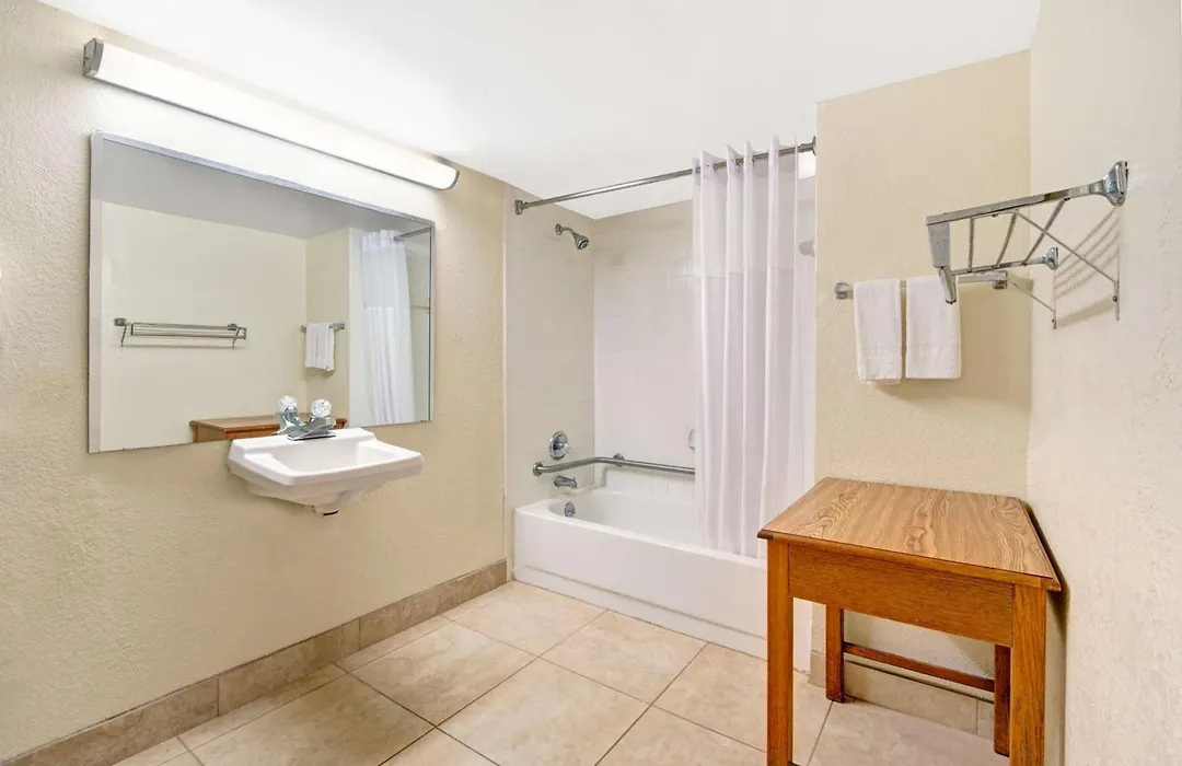 Days Inn By Wyndham Charlotte Northlake-1