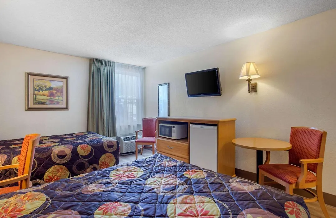 Rodeway Inn Asheville-1