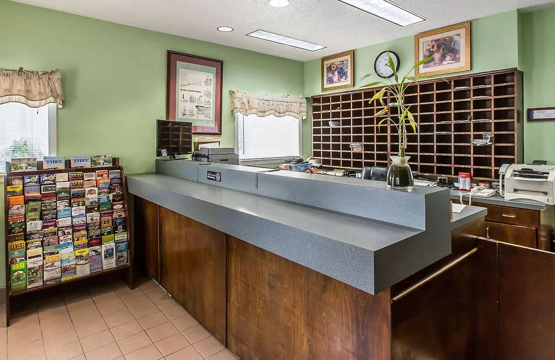 Suburban Extended Stay Abercorn-1