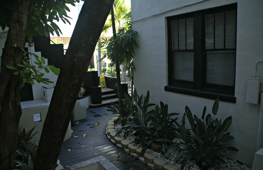 South Beach Plaza Hotel-1