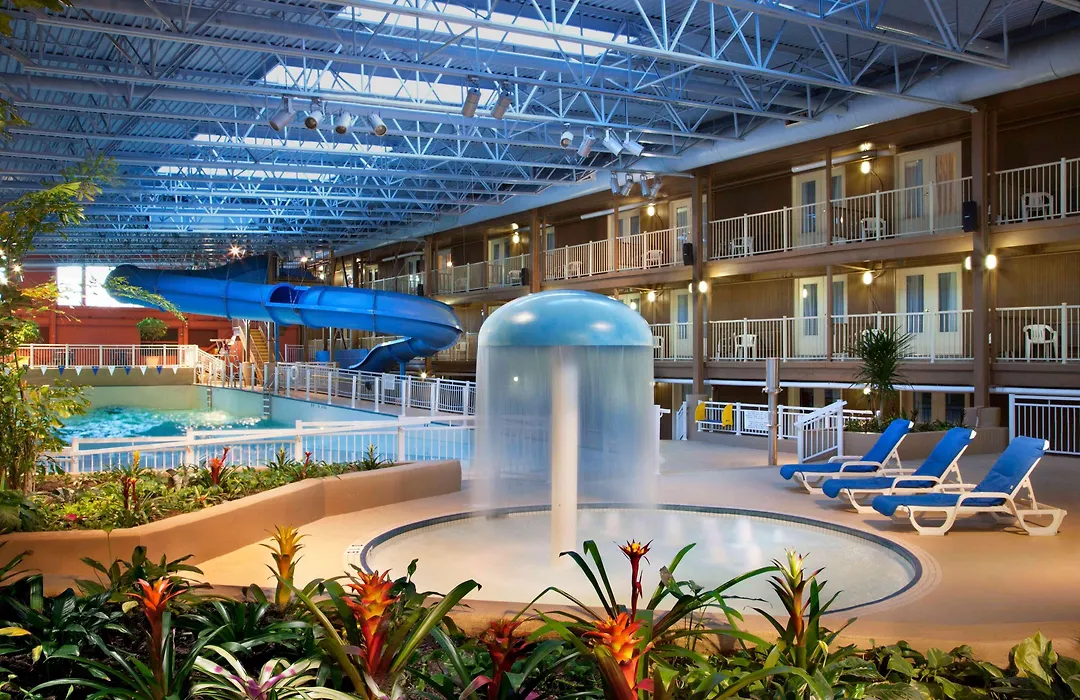 Travelodge By Wyndham Ottawa West-1