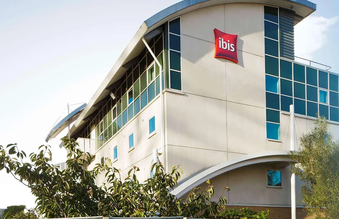 Ibis Cardiff Centre-1