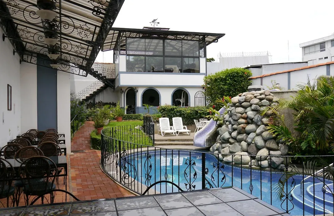 Hotel Santo Tomas-1
