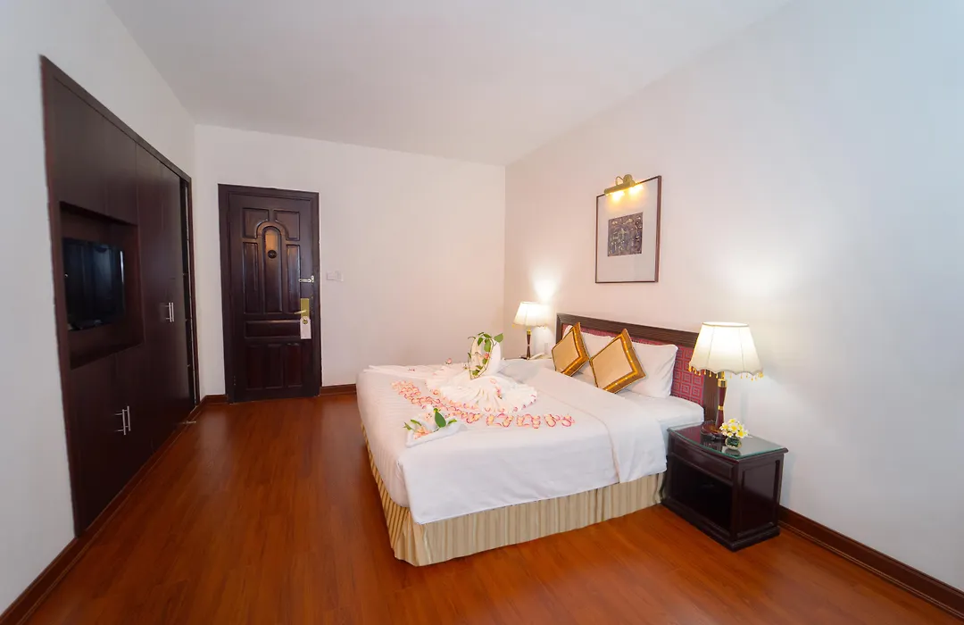 Century Riverside Hotel Hue-1