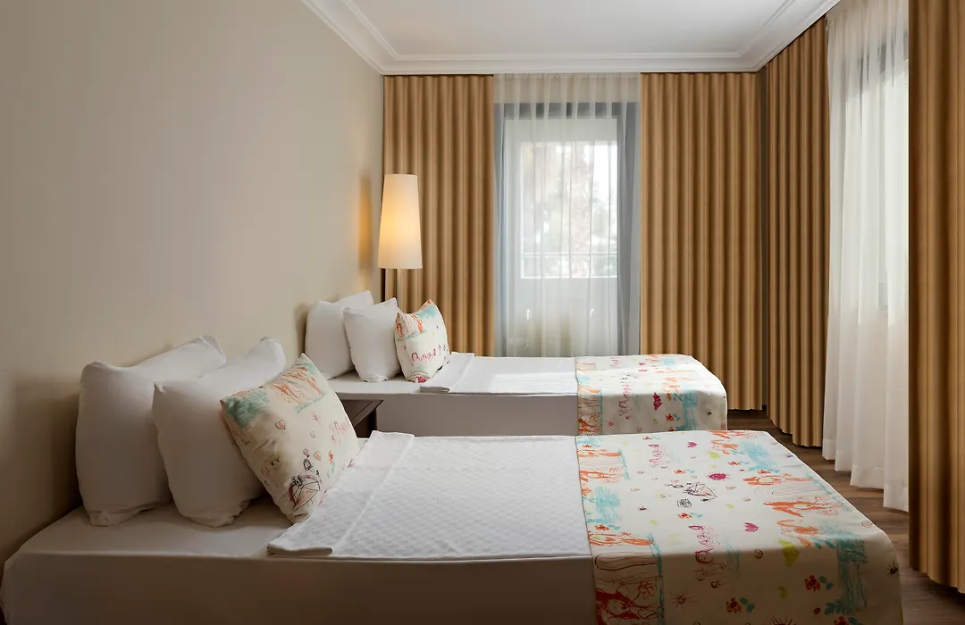 Seven Seas Hotel Life-1