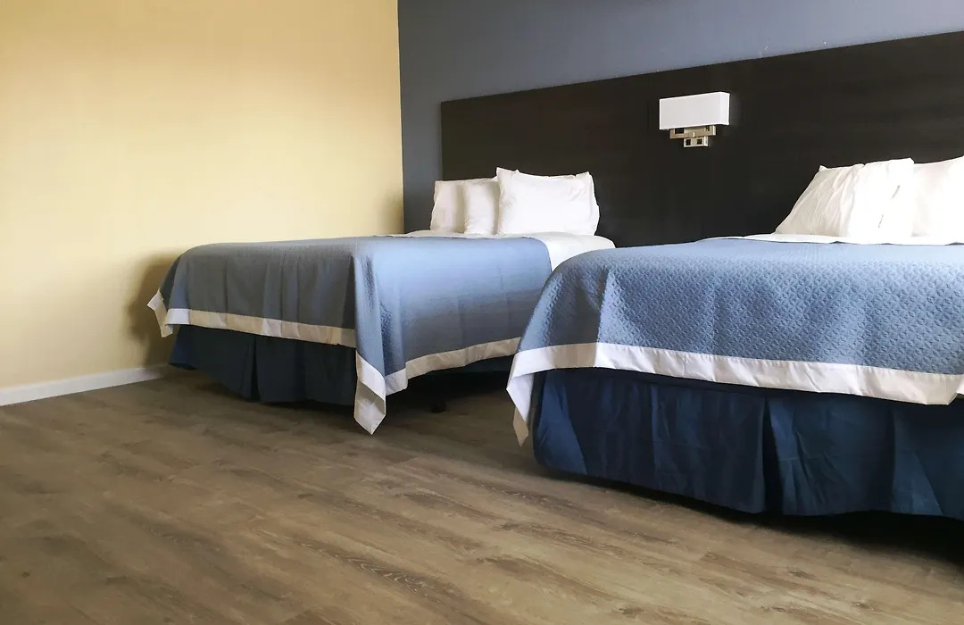 Days Inn By Wyndham Airport - Phoenix-1