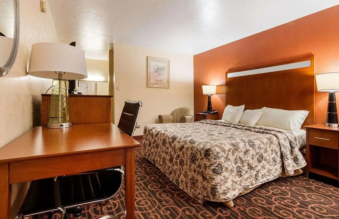 Econo Lodge Jasper-1