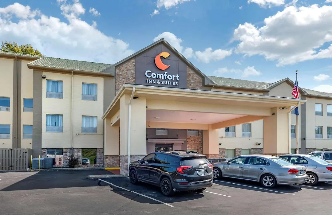Comfort Inn & Suites Cincinnati Uptown Clifton-1