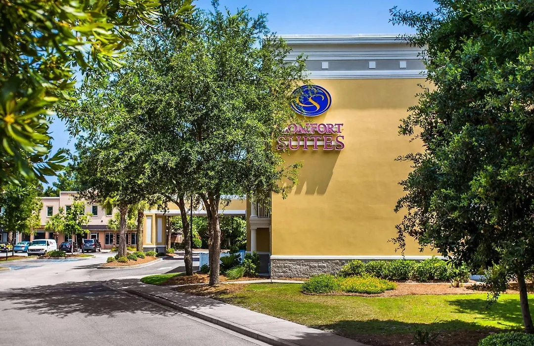Comfort Suites At Isle Of Palms Connector-1