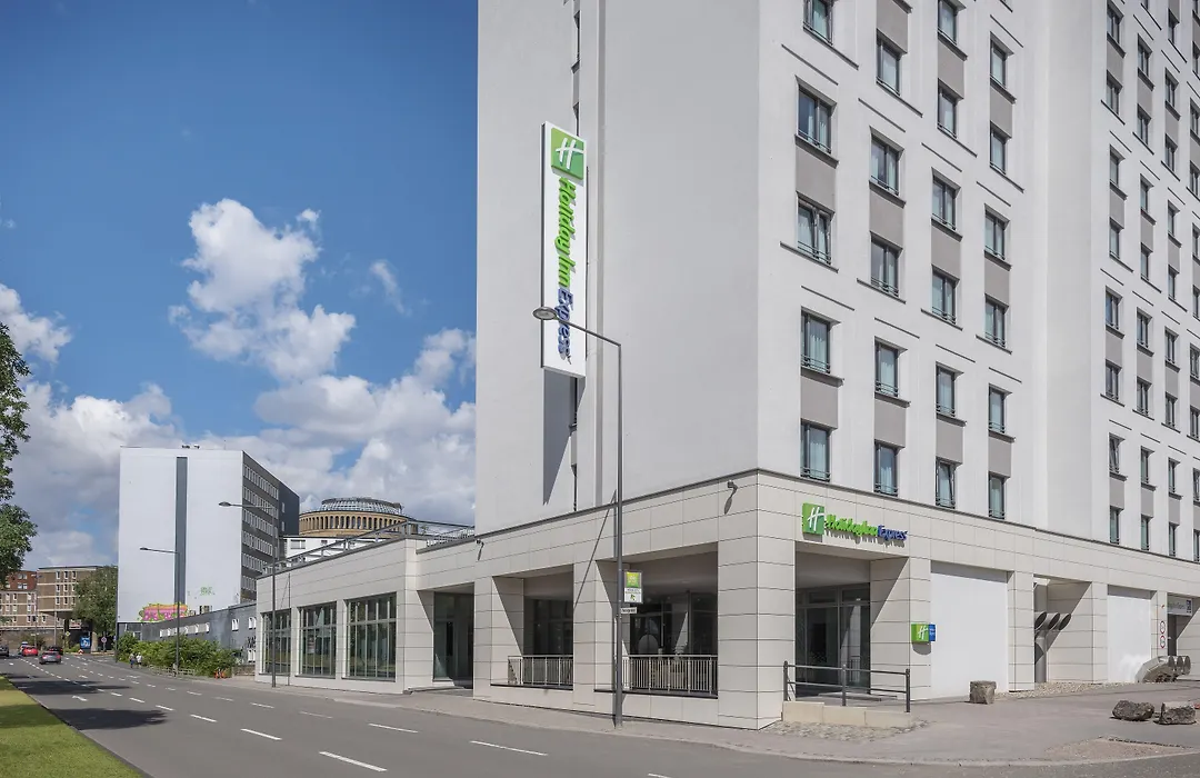 Holiday Inn Express - Cologne - City Centre-1