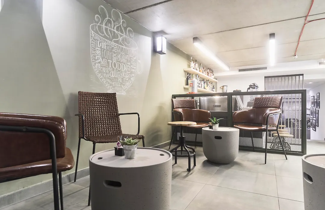 Mr Todd Hotel-1