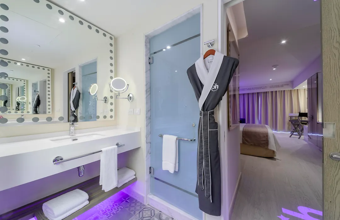 Planet Hollywood Cancun By Royalton, An Autograph Collection All-Inclusive Resort (Adults Only)-1