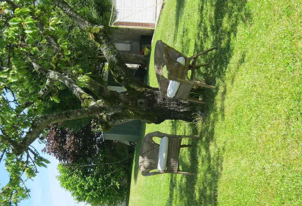 Grand appartement dans villa avec parking quartier résidentiel-1