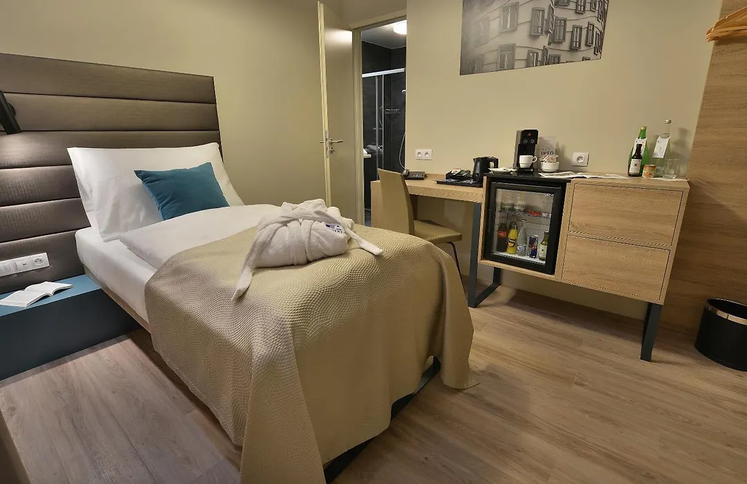 Ea Hotel New Town-1