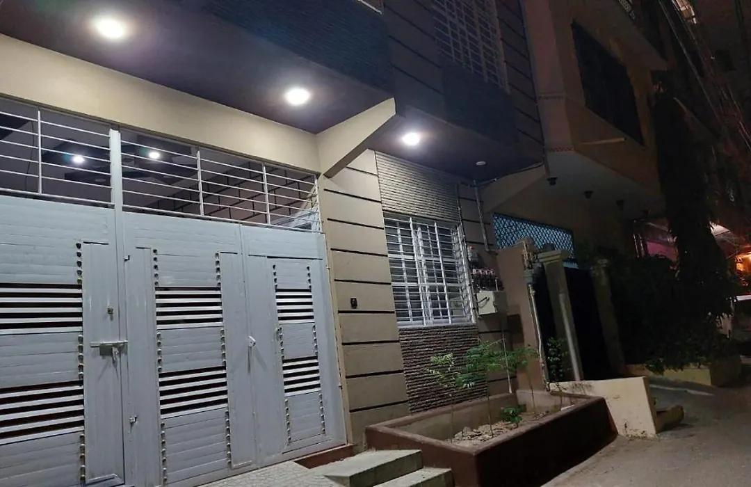 Gulshan Guest House Gulberg Town-1
