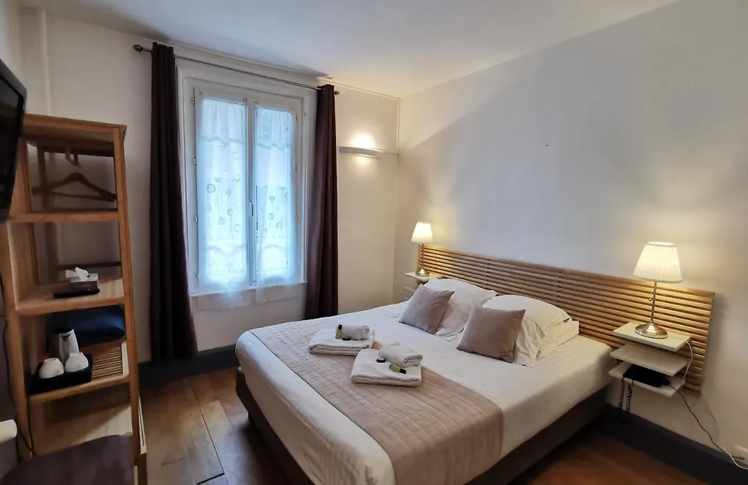 Hotel Des Falaises-1
