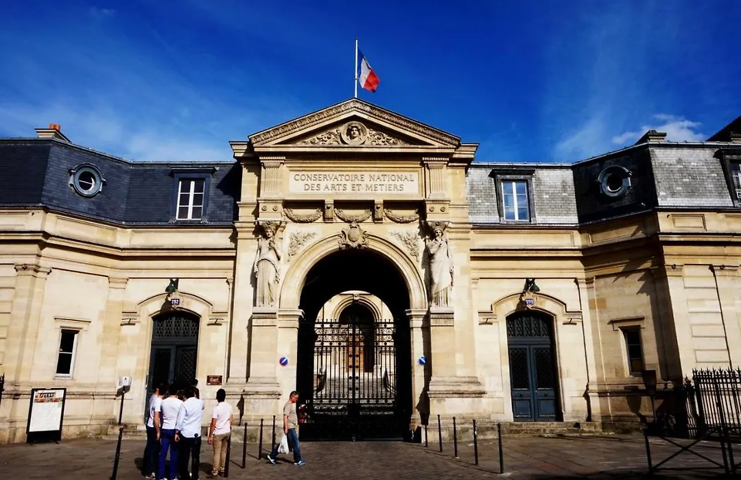 Notre Dame De Nazareth-1