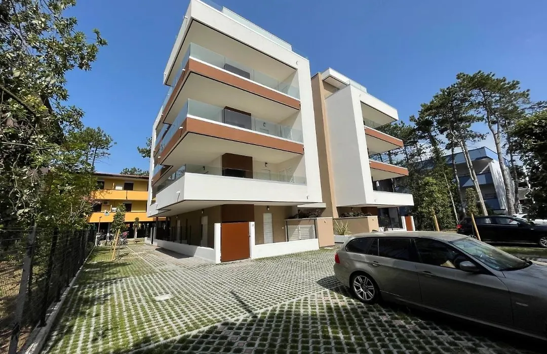 Iris Suite-1