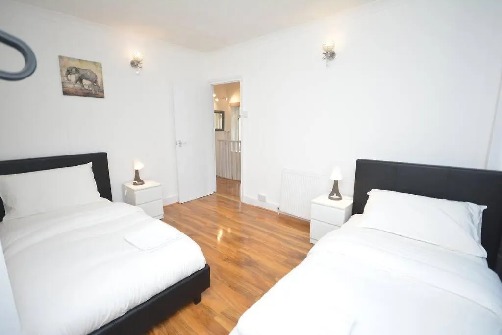 4 Bedroom House In East London-1