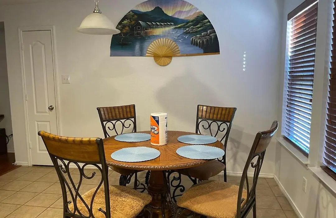 Private Room In Dallas-1