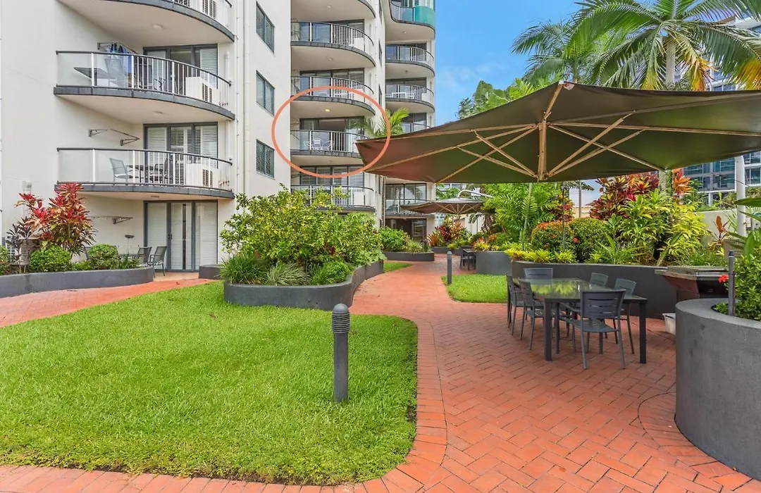 Cairns Esplanade Apartment-1