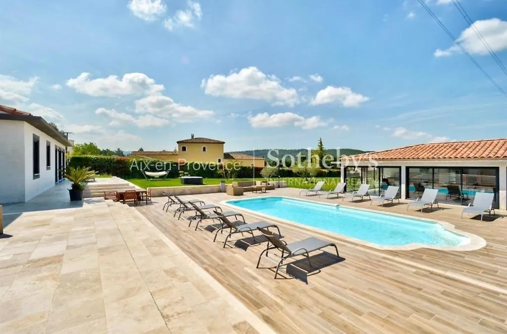 Villa Cabries-1